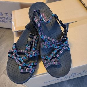 SKetchers sandals